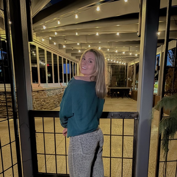 Meet your Posher, Camy - Picture 1 of 3